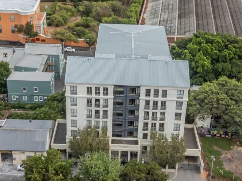 2-Bedroom Apartment With Stunning Table Mountain Views! - Photo 8