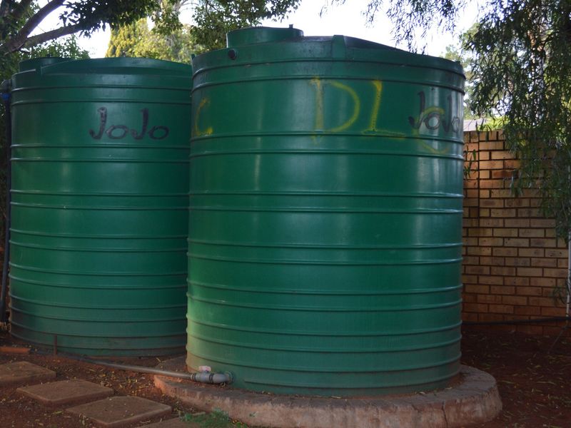 AN EXTRAORDINARY FOUR-BEDROOM RESIDENCE IN PRIME DORINGKRUIN – WHERE SPACE, SECURITY & VERSATILITY UNITE - Photo 9