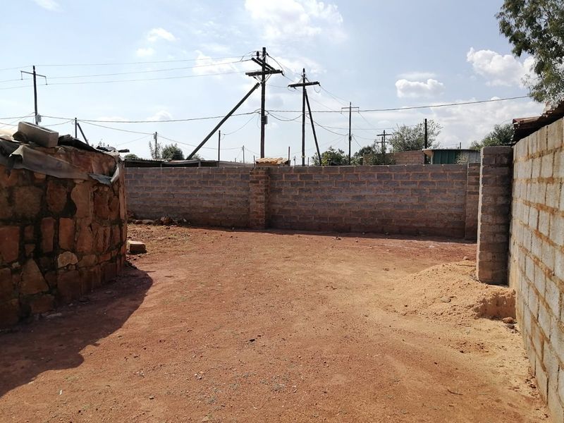ACANT STAND FOR SALE LOCATED IN TEMBISA, DUDUZA SECTION - Photo 9