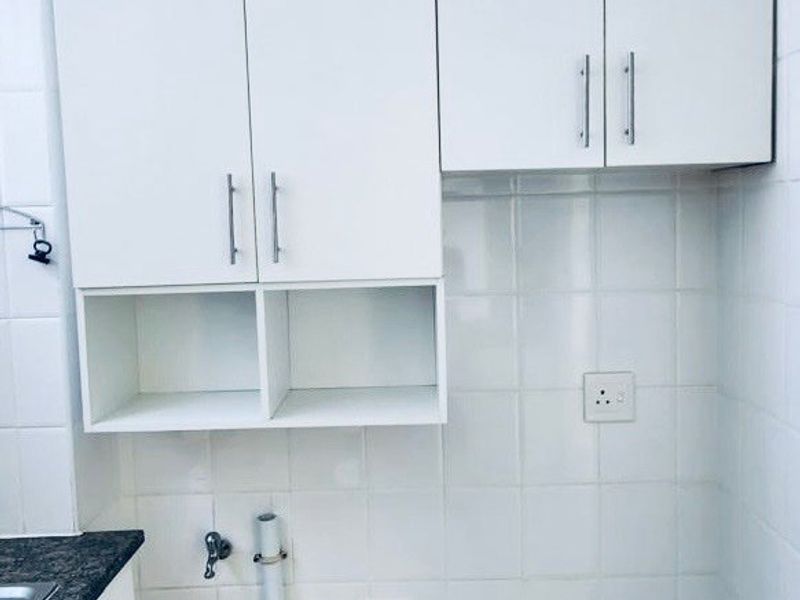 Cozy Two-Bedroom Apartment in the Heart of Morningside - Photo 9