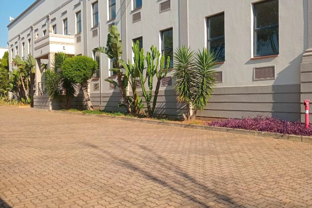 Centrally Located Industrial Property | Midrand, South Africa | Secure Business Hub** - Photo 4