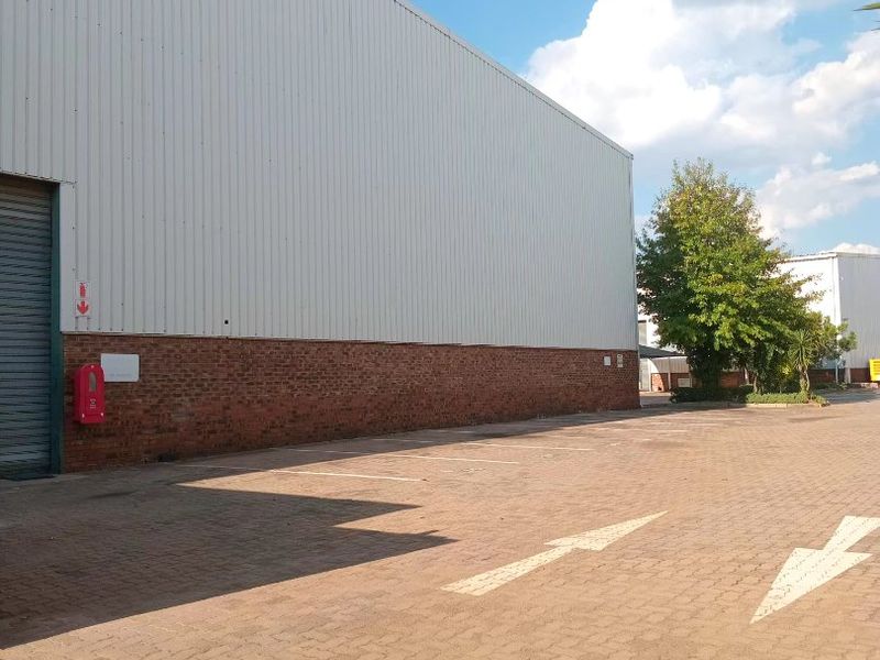 Centrally Located Industrial Property | Midrand, South Africa | Secure Business Hub** - Photo 8