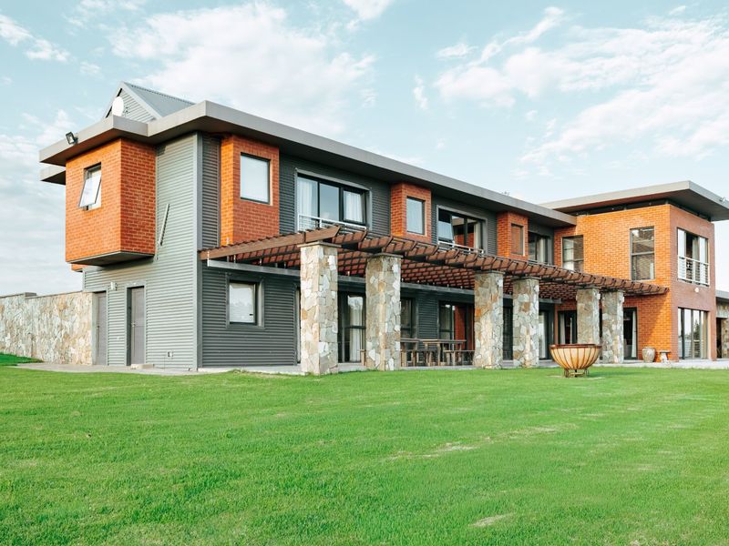 A Legacy of Land, A Vision for the Future – 723ha Prime Opportunity in Grootfontein - Water rights from Grootdam! - Photo 4