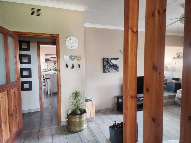 3 BEDROOM HOUSE PLUS 3 BEDROOM FLATLET IN ADAMAYVIEW - Photo 4