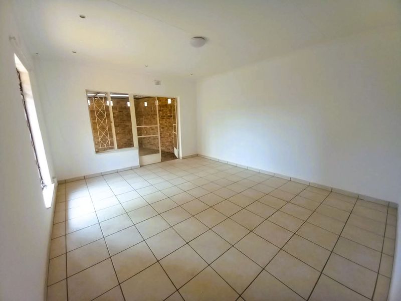 Fall in Love with Potential! - Photo 3