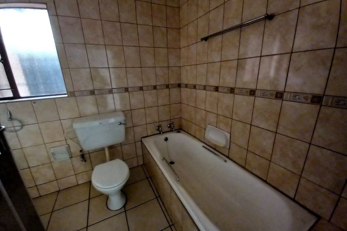 Fall in Love with Potential! - Photo 4