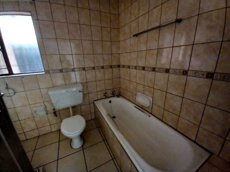 Fall in Love with Potential! - Photo 4