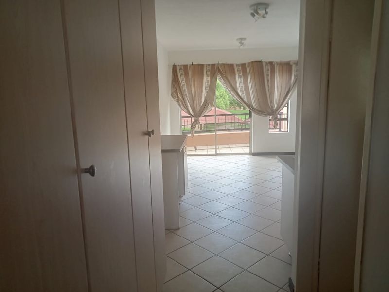 First Floor Bachelor For Rent - Photo 8