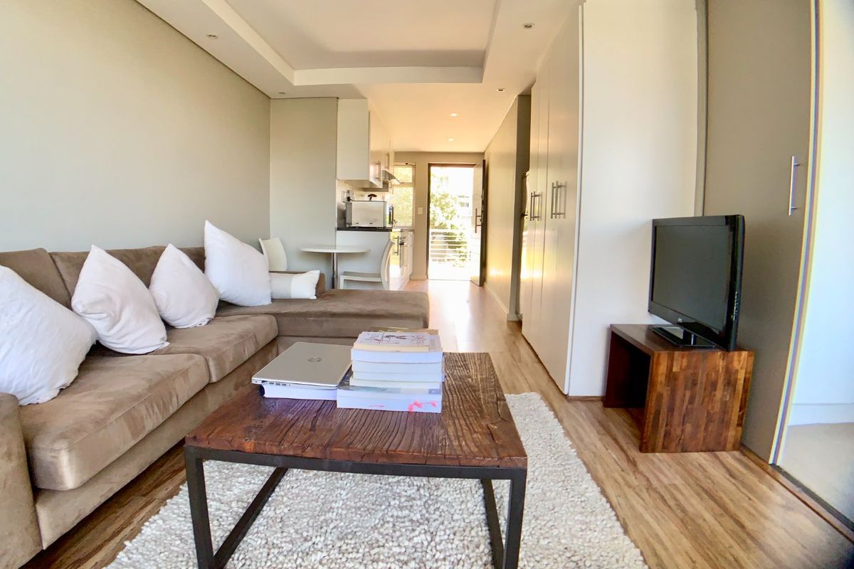 1 Bedroom, 1 Bathroom, Parking  - Photo 3