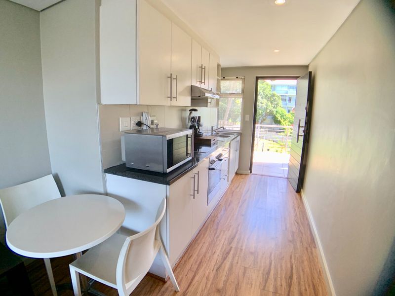 1 Bedroom, 1 Bathroom, Parking  - Photo 3