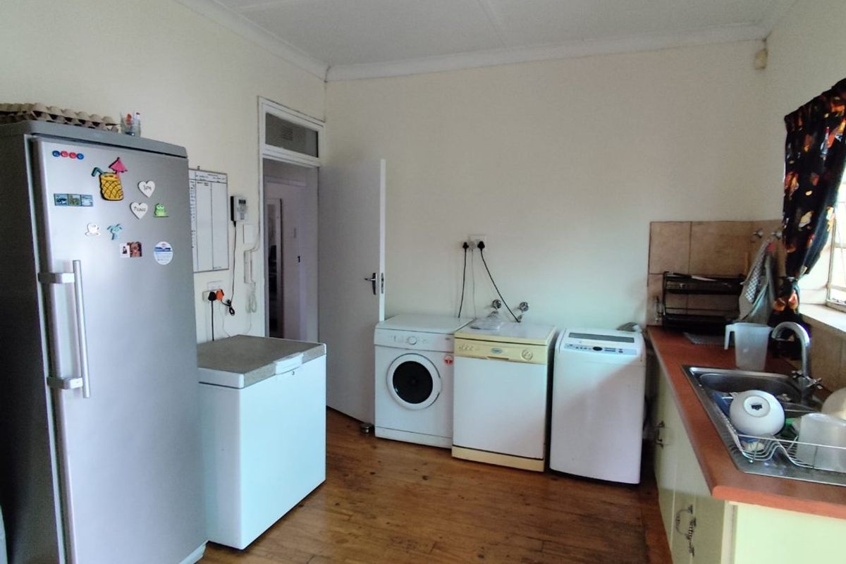 Spacious Family Living with Dual-Living Potential! - Photo 4