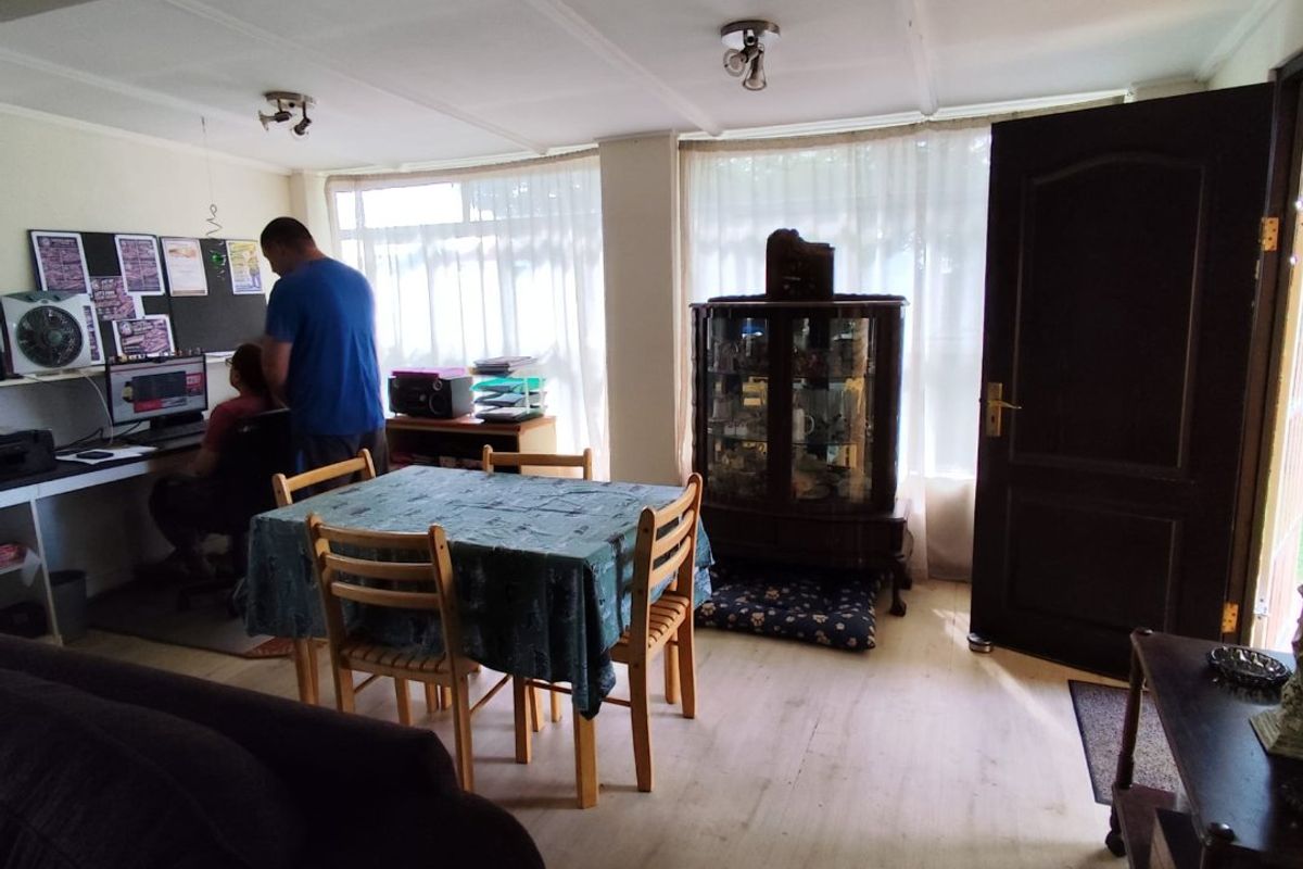 Spacious Family Living with Dual-Living Potential! - Photo 3