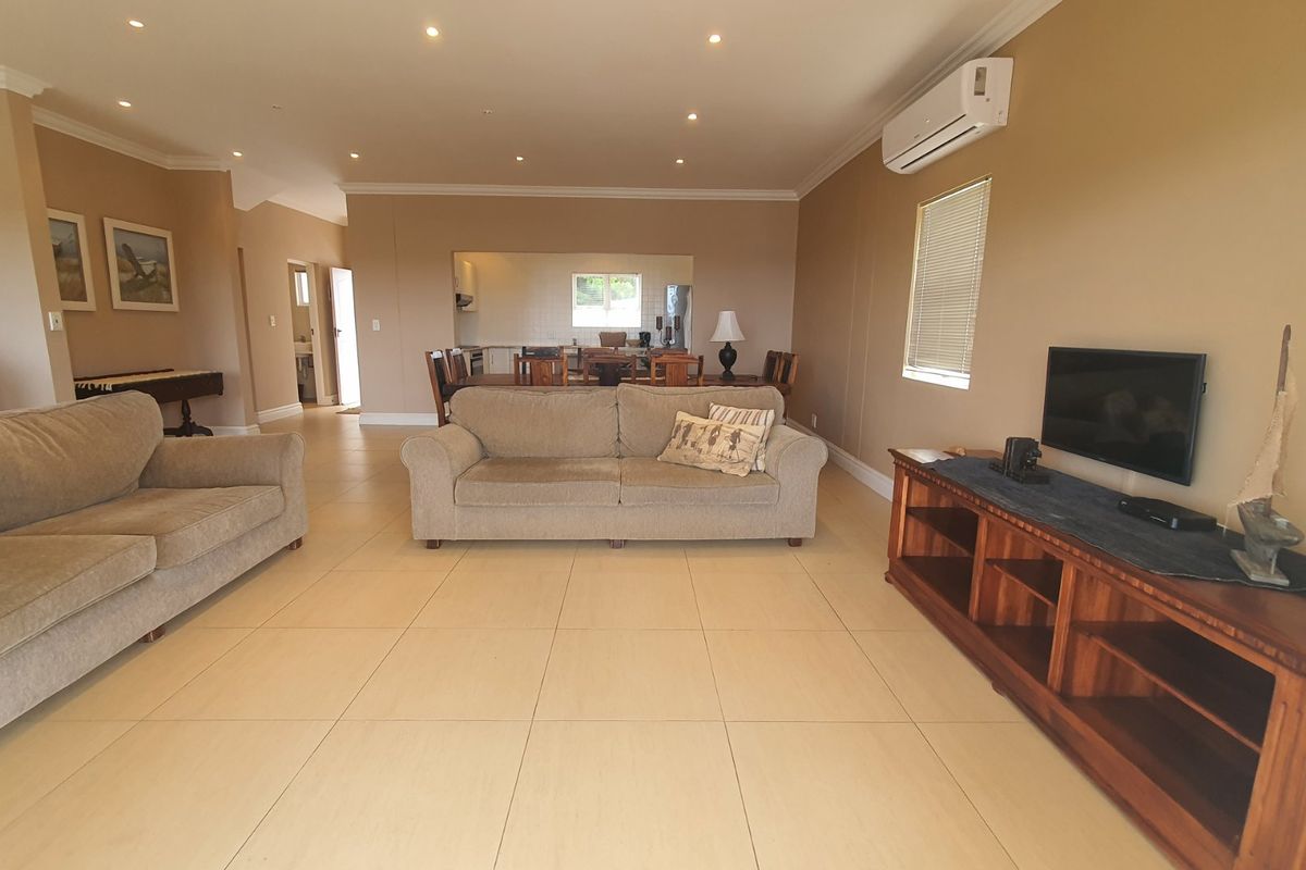 Gorgeous upmarket duplex villa in The Estuary - Photo 3