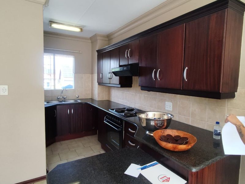 Lock-Up-and-Go Perfection with Resort-Style Amenities! - Photo 9