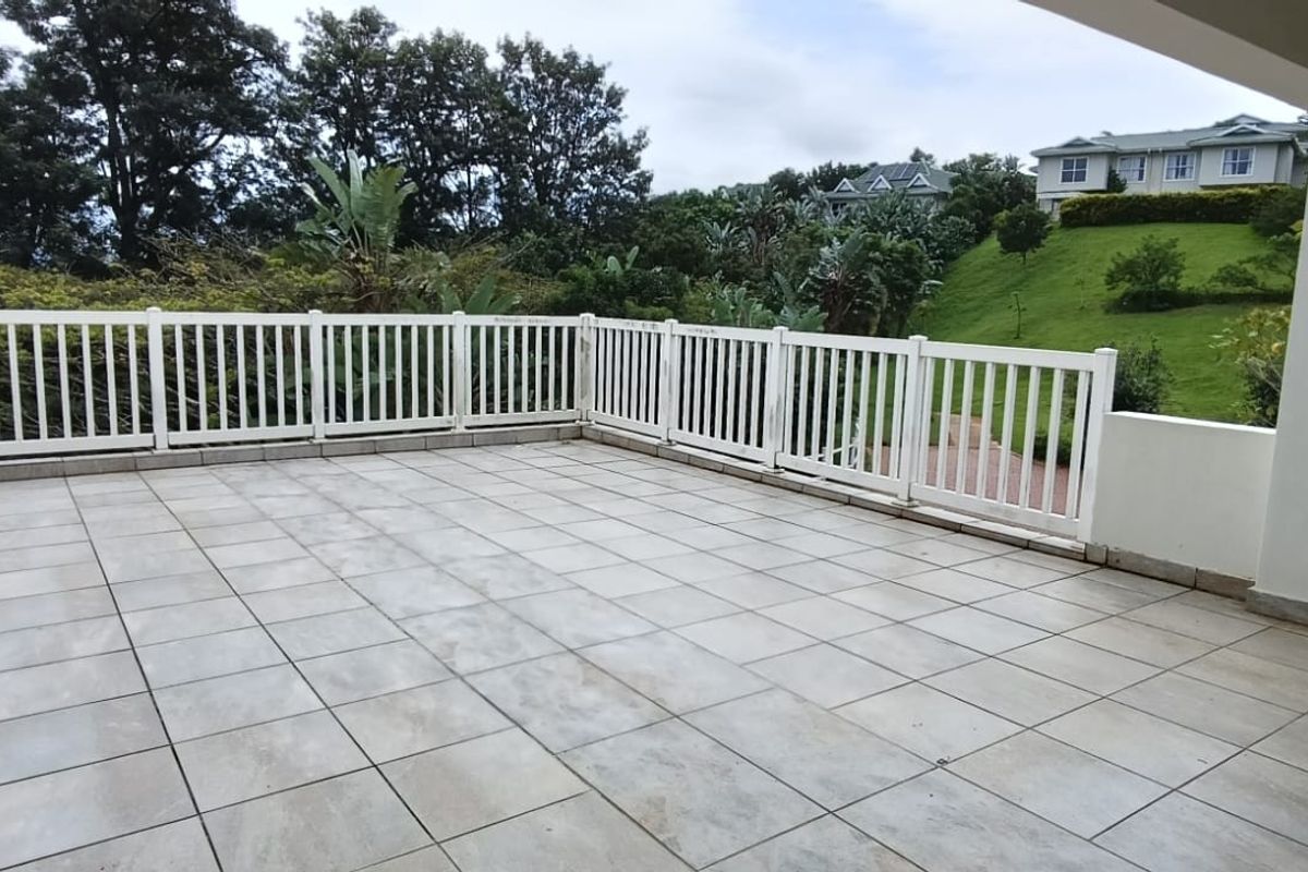 To let in Kindlewood, spacious 4 bedroom, pet friendly townhouse in secure Estate. - Photo 3