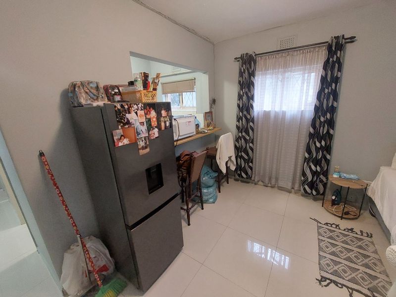 Cosy Morningside Flat with Easy Living - Photo 4