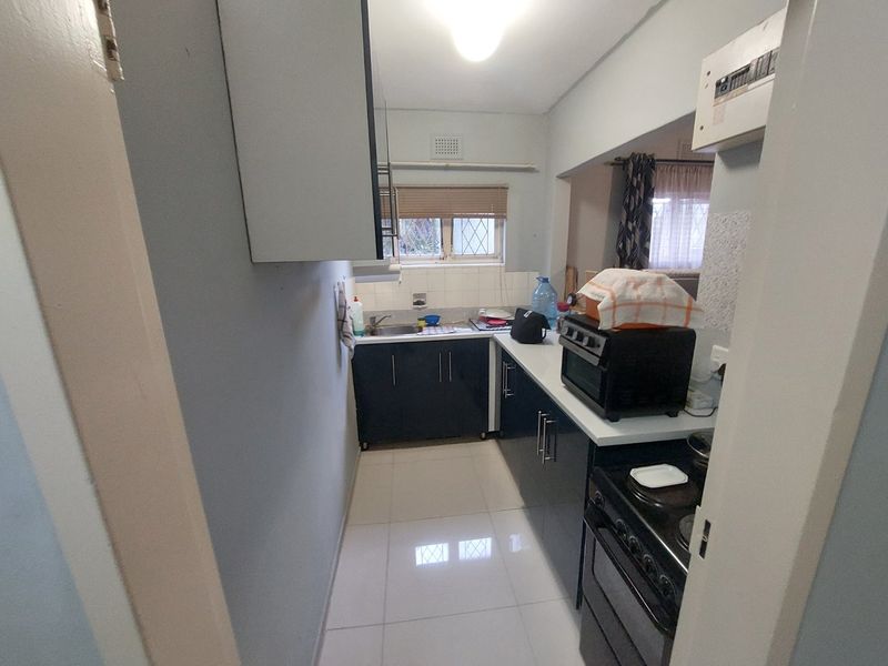 Cosy Morningside Flat with Easy Living - Photo 7