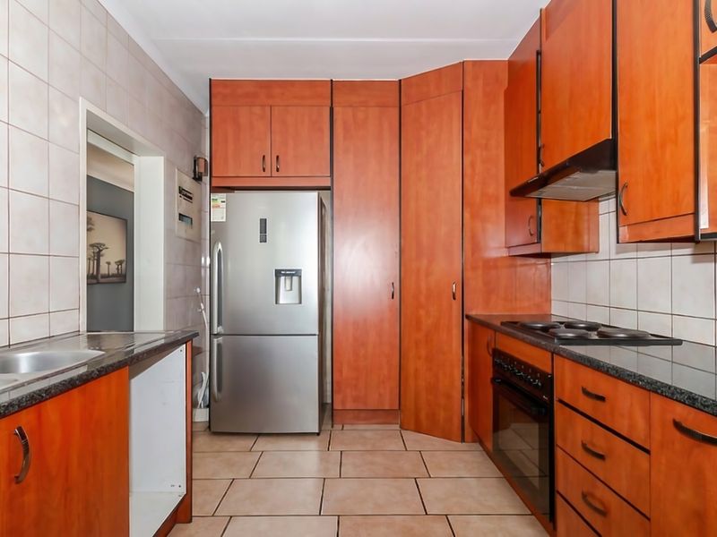 Charming Kempton Townhouse with Private Garden - Photo 10