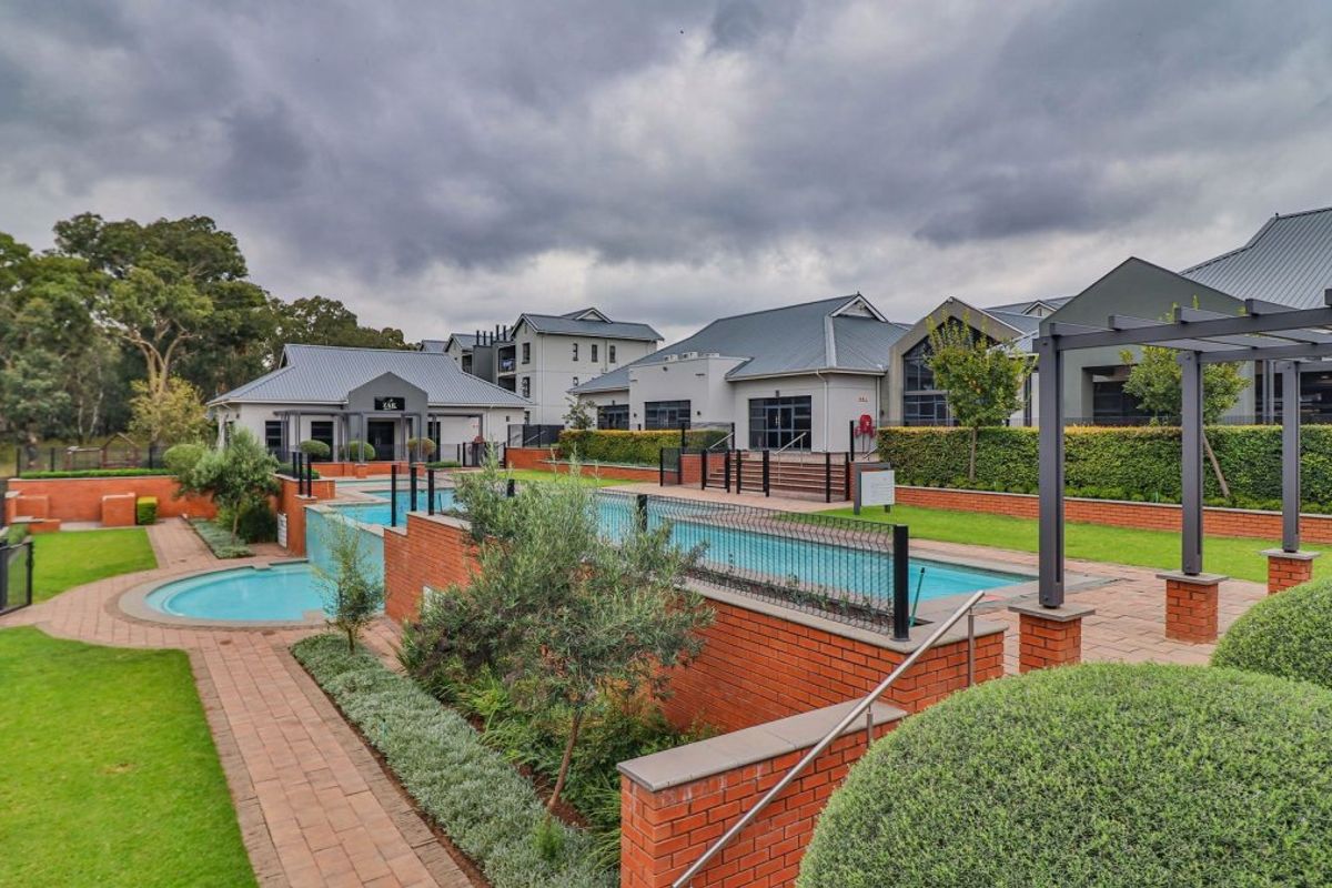 Modern 1-Bedroom Simplex – Secure, Stylish & Perfectly Located! - Photo 2