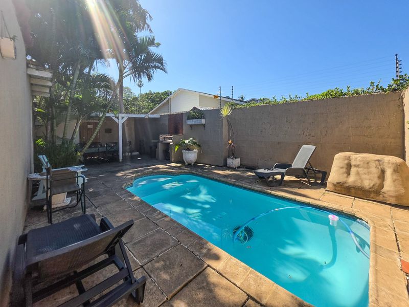 Spacious Home Within Walking Distace To The Beach Plus A Flatlet - Photo 7