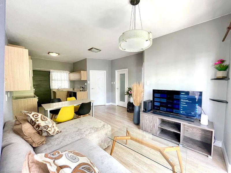 2 Bedroom 2 Bathroom Apartment for Sale - Photo 5