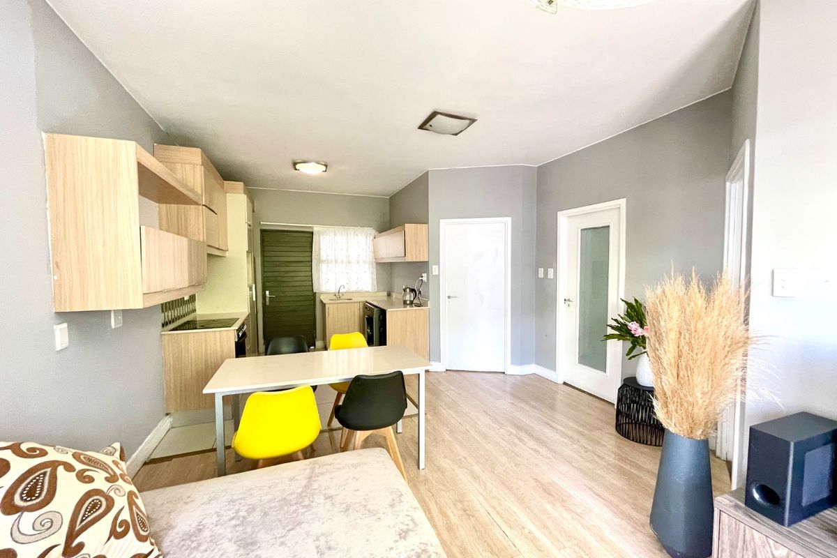 2 Bedroom 2 Bathroom Apartment for Sale - Photo 3