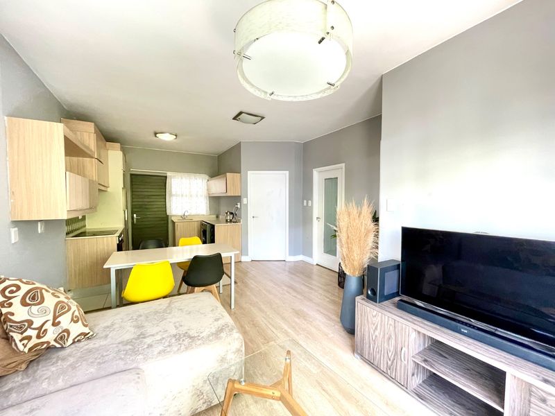 2 Bedroom 2 Bathroom Apartment for Sale - Photo 4