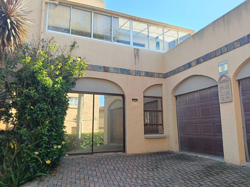 DOUBLE STOREY HOME WITH INCOME POTENTIAL IN WAVECREST, JEFFREYS BAY - Photo 6