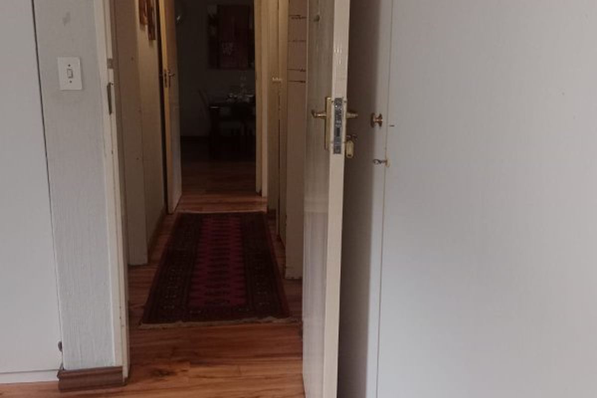 Serene 3-Bedroom Simplex Living with River Views & Resort-Style Amenities - Photo 4