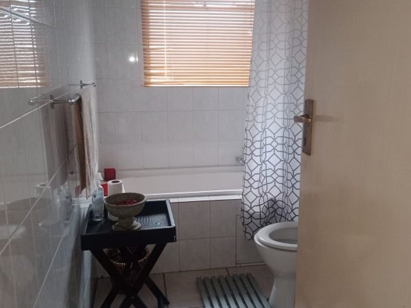 Serene 3-Bedroom Simplex Living with River Views & Resort-Style Amenities - Photo 7