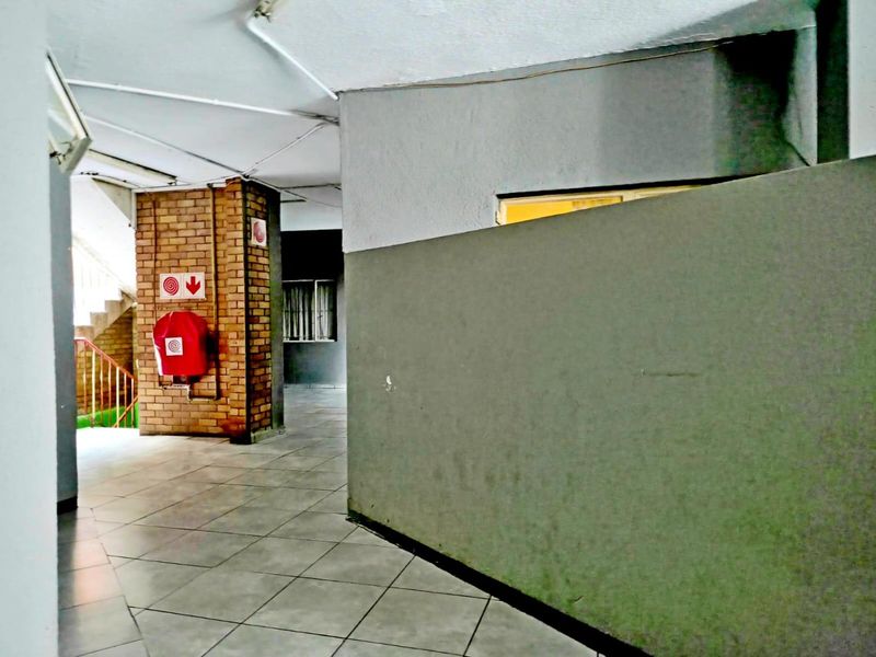 Spacious bachelor apartment for sale - Photo 10