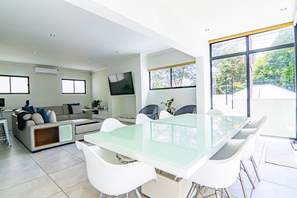 3 Bedroom 2,5 Bathroom TownHouse for sale - Photo 5