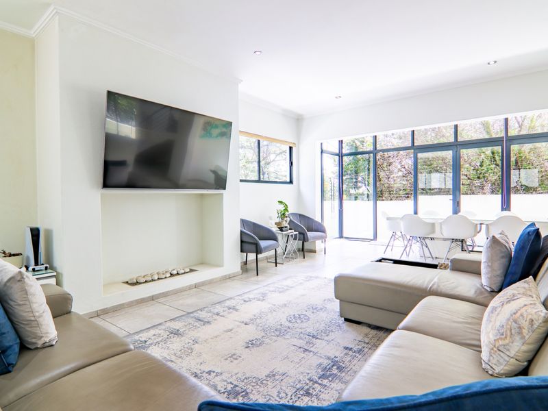 3 Bedroom 2,5 Bathroom TownHouse for sale - Photo 3