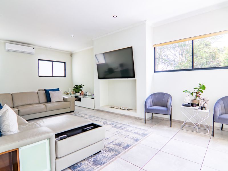 3 Bedroom 2,5 Bathroom TownHouse for sale - Photo 4