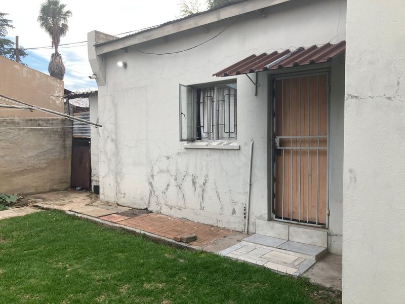 10 Bedroom Student Commune For Sale - Photo 7