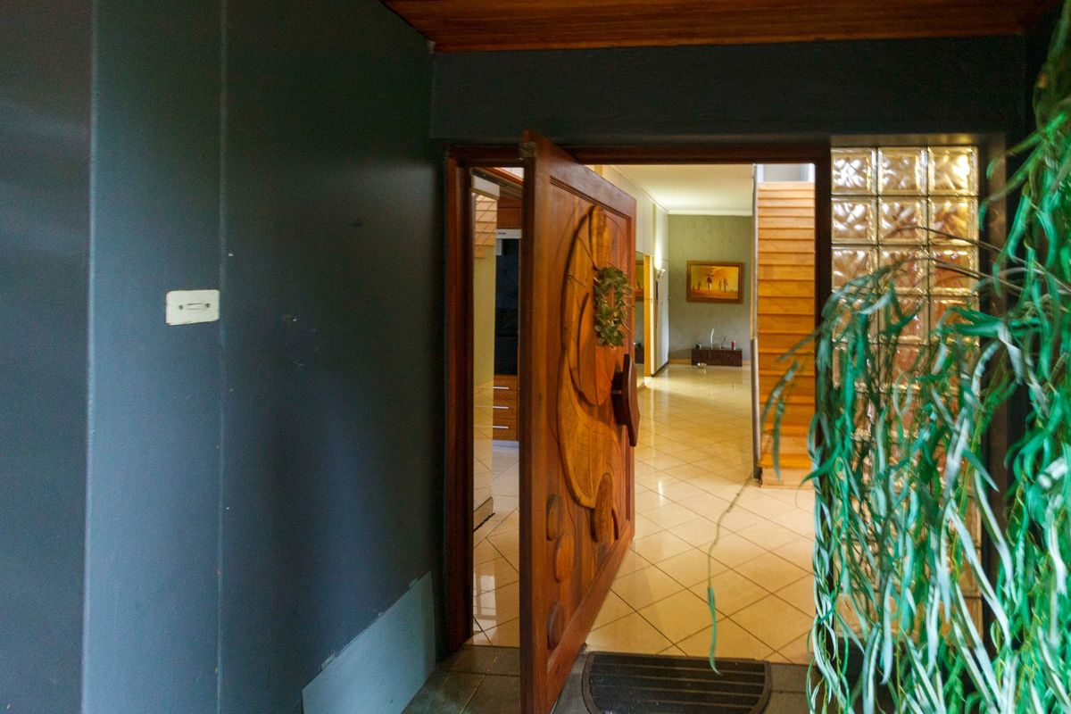 Stunning Double-Storey Home with Breathtaking Views in Horison Park - Photo 2