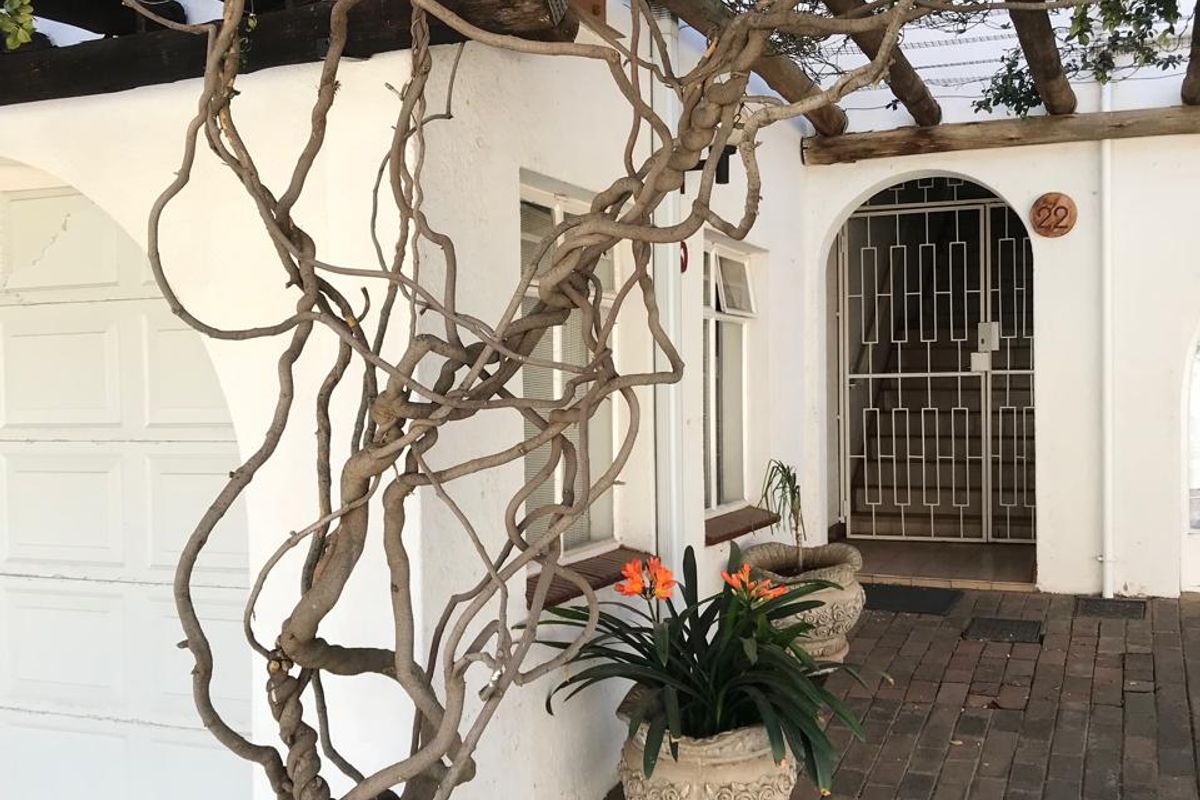 Townhouse with Flatlet for sale in Flamwood - Photo 2