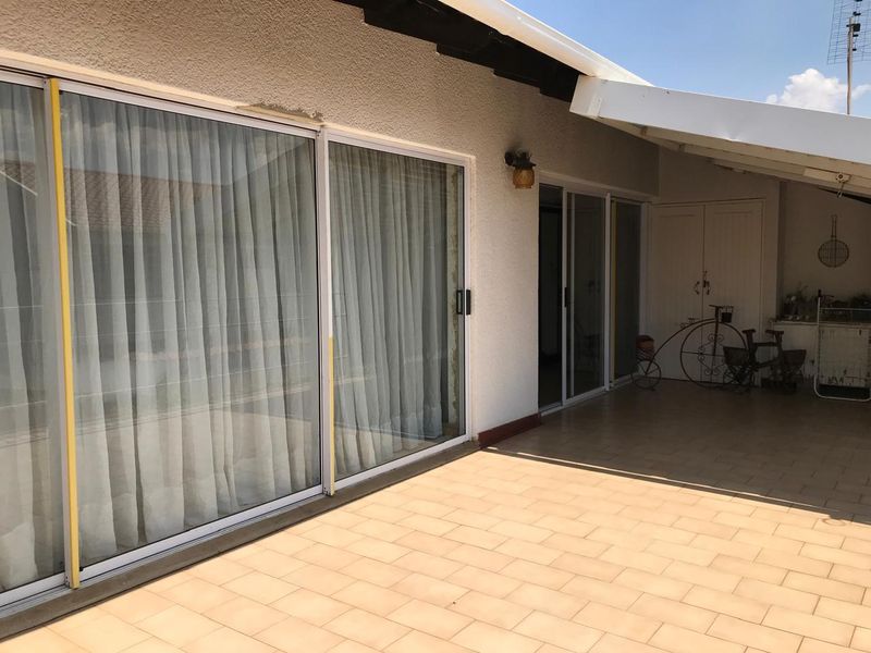 Townhouse with Flatlet for sale in Flamwood - Photo 3