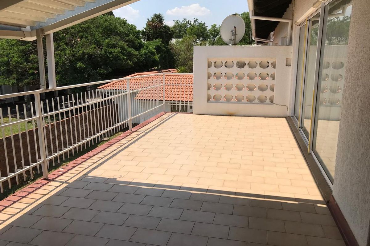 Townhouse with Flatlet for sale in Flamwood - Photo 4