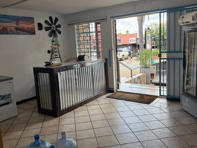 Commercial Space to Rent - Available 1 May 2026 - Photo 3