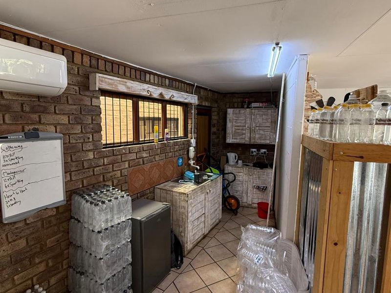 Commercial Space to Rent - Available 1 May 2026 - Photo 7