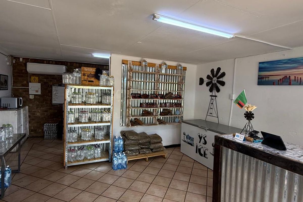 Commercial Space to Rent - Available 1 May 2026 - Photo 2