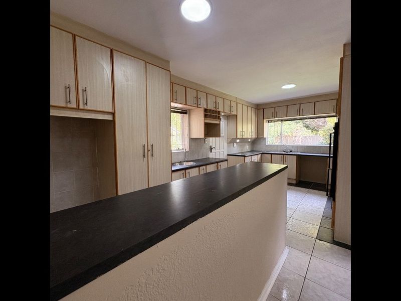 MOVE-IN READY FAMILY DREAM HOME IN LA HOFF – WITH BOREHOLE - Photo 7