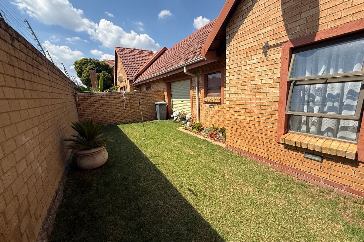 Safe & Spacious! - Photo 2