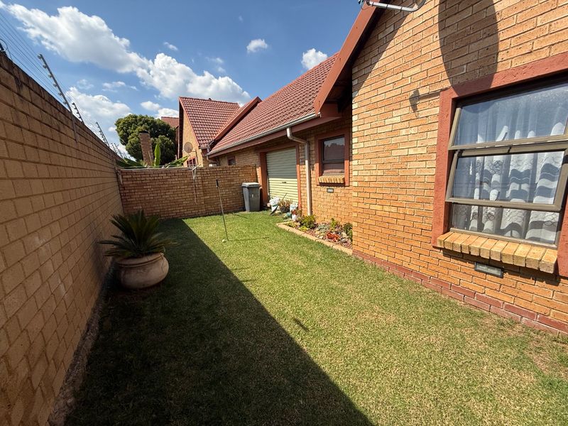 Safe & Spacious! - Photo 2