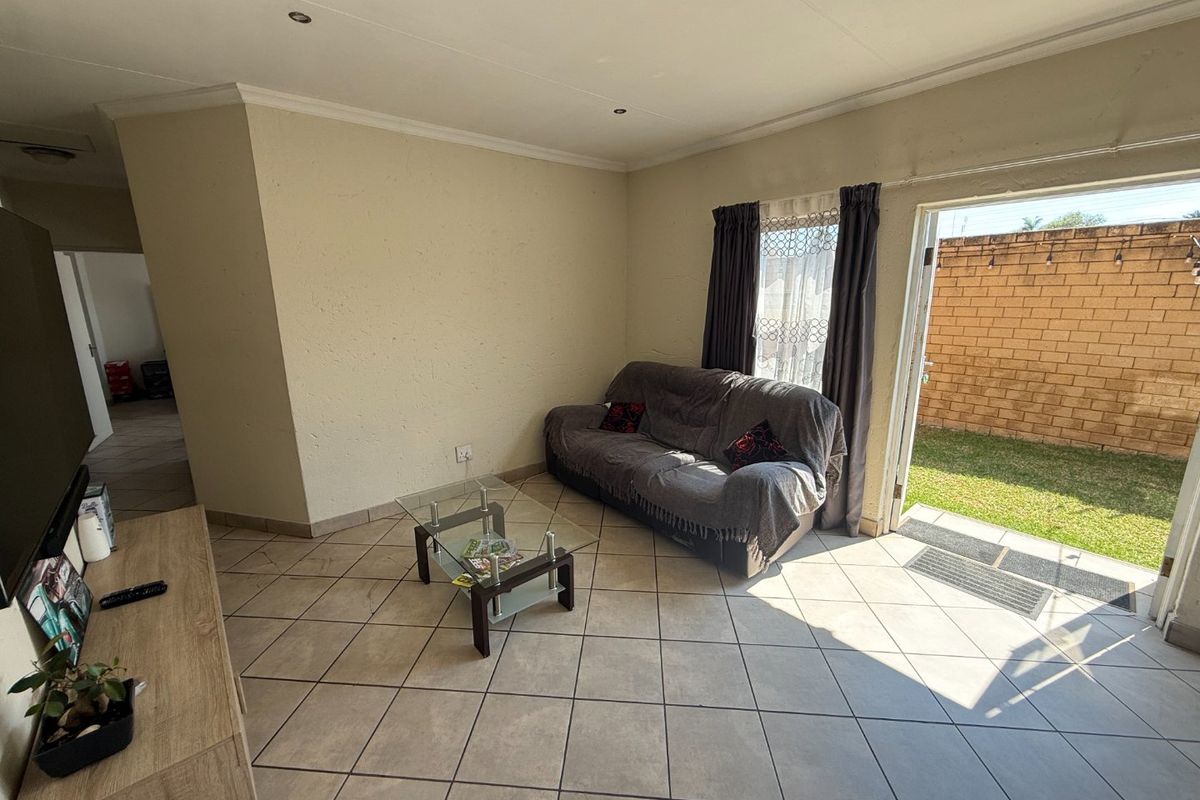 Safe & Spacious! - Photo 4