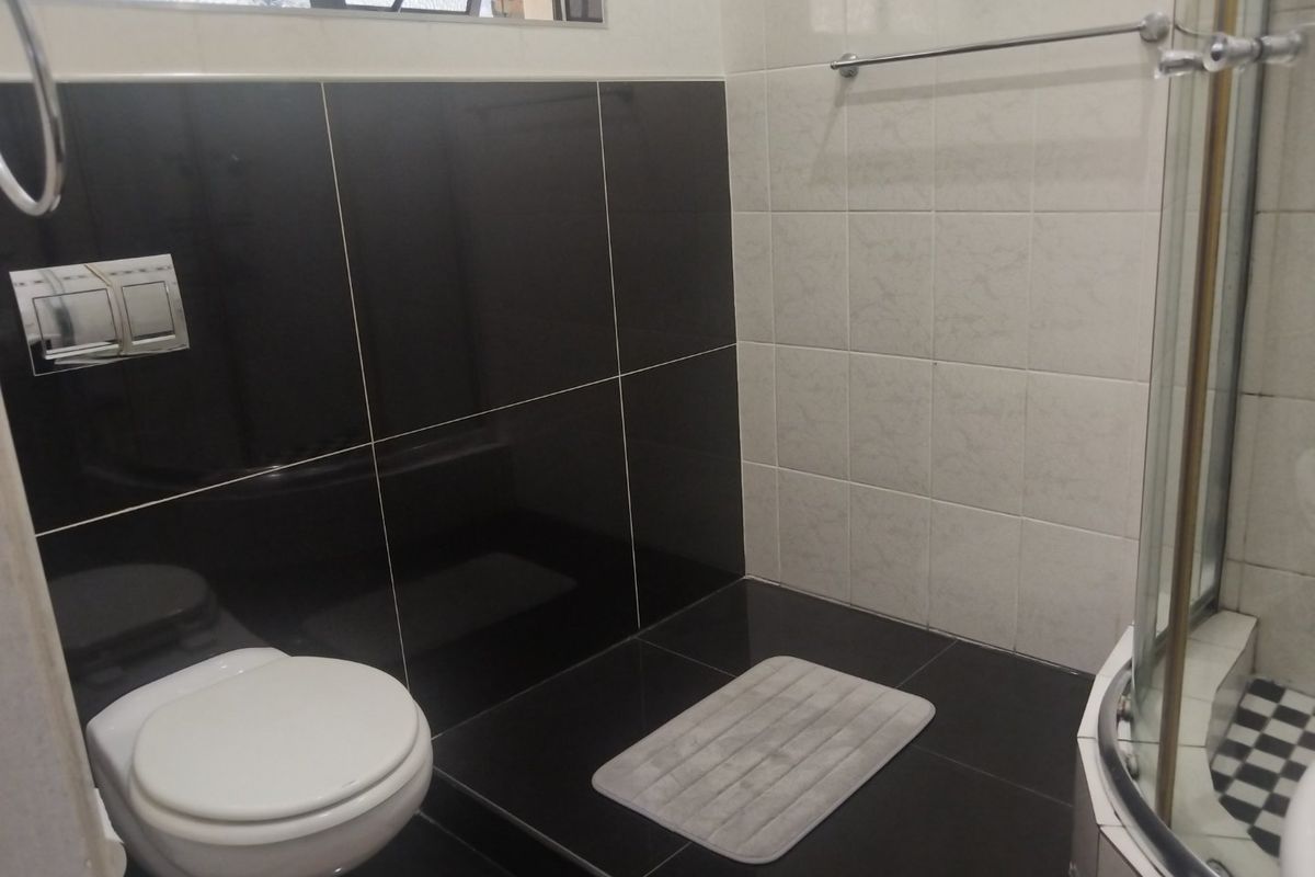 Family Home With Pool in Shelly Beach - Photo 5