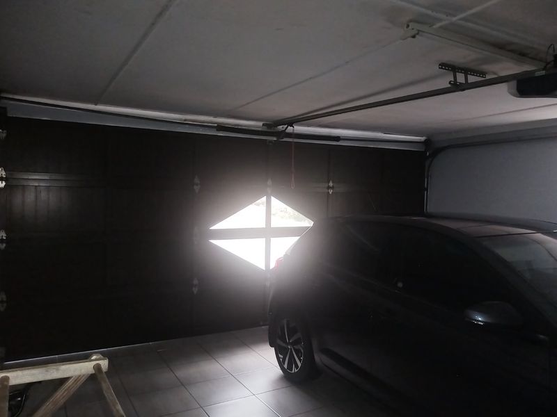 Family Home With Pool in Shelly Beach - Photo 6