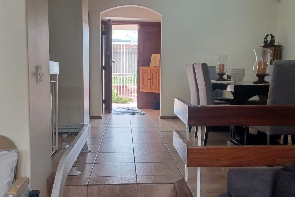 3 Bed Town house in St Andrews for Sale - Photo 2