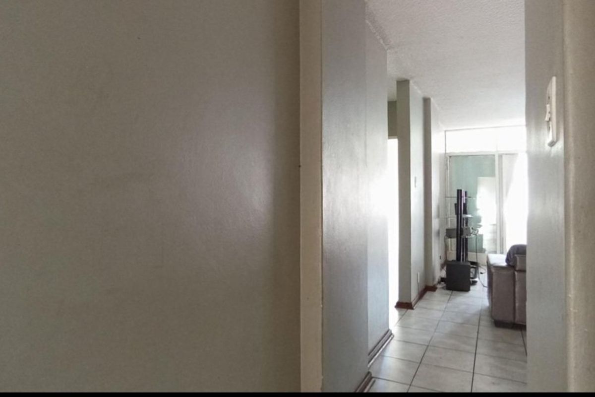 Spacious.5-Bedroom Apartment for Sale in Sunnyside - Photo 4